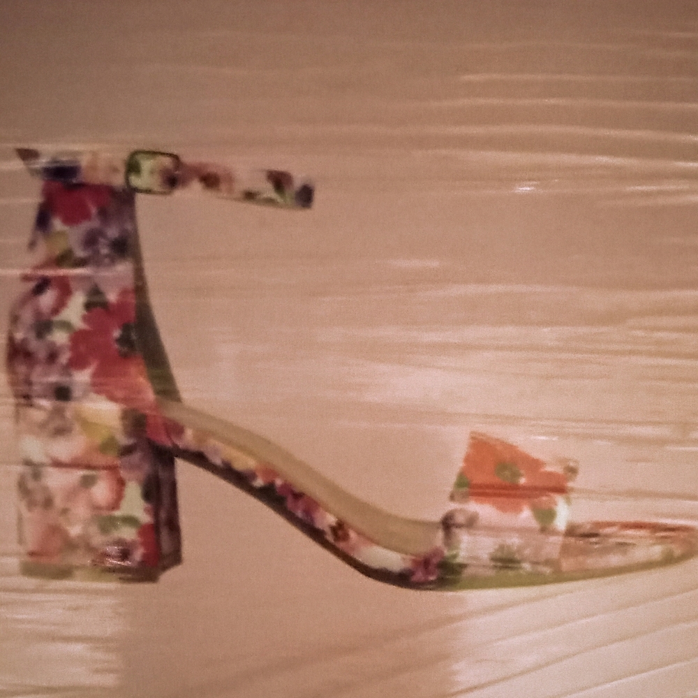 Woman's Shoes
